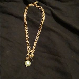 Fashion toggle necklace with 3 glass gemstones